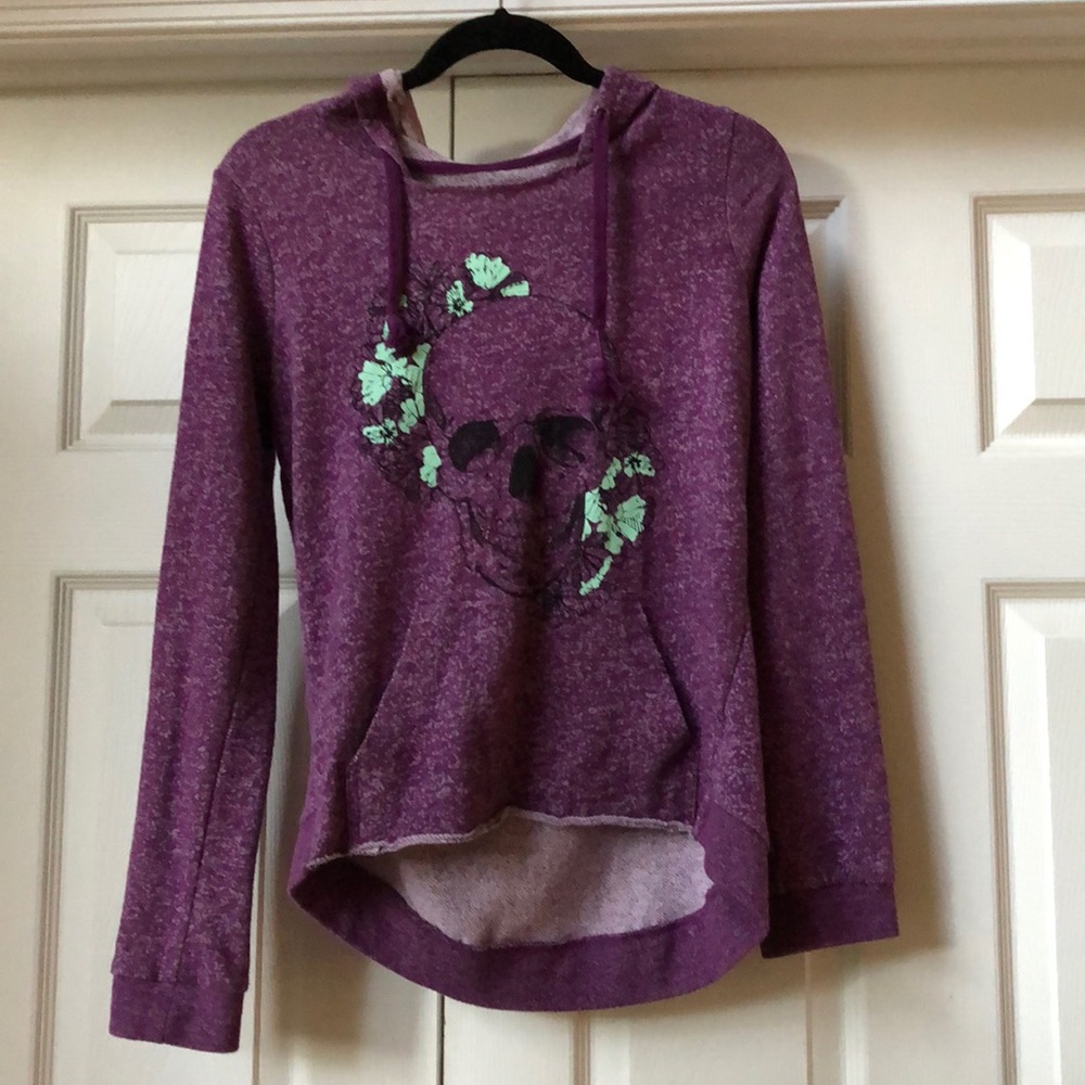 Volcom purple skull with flowers hoodie! Size M